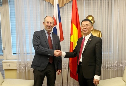 Vietnam, Slovakia discuss future cooperation opportunities